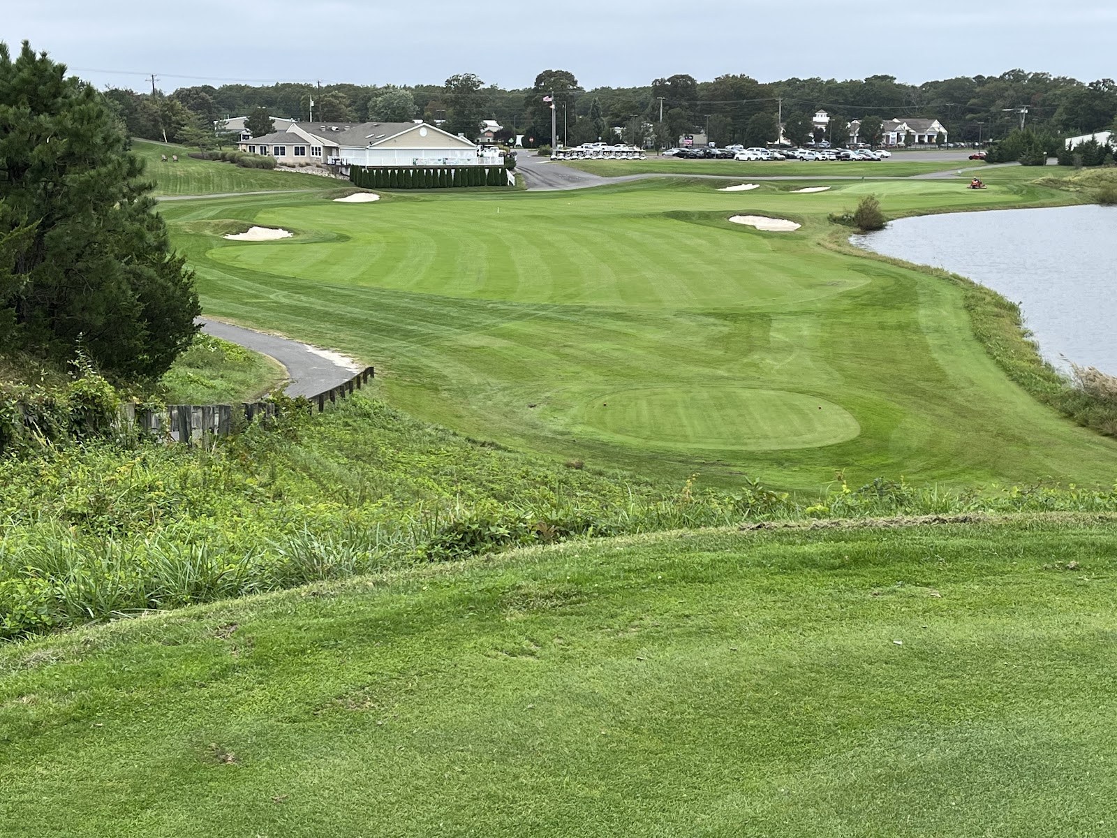 McCullough’s Emerald Golf Links
